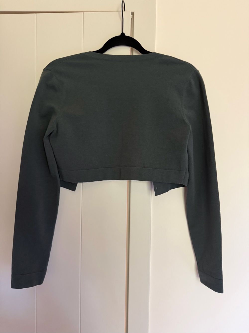 Alaia Signature Cropped Knit Cardigan - Picture 2 of 5